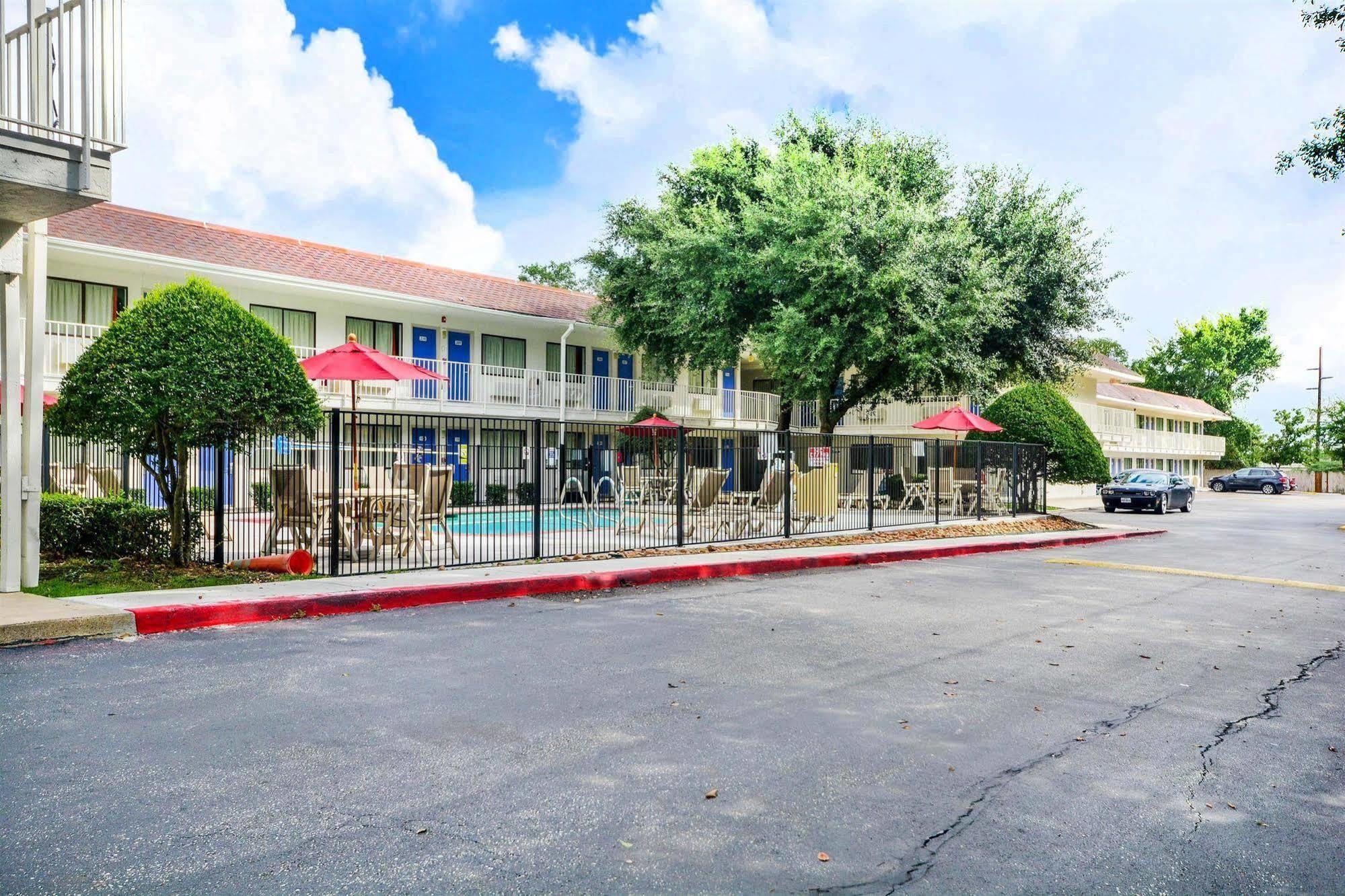 Motel 6-Huntsville, Tx エクステリア 写真