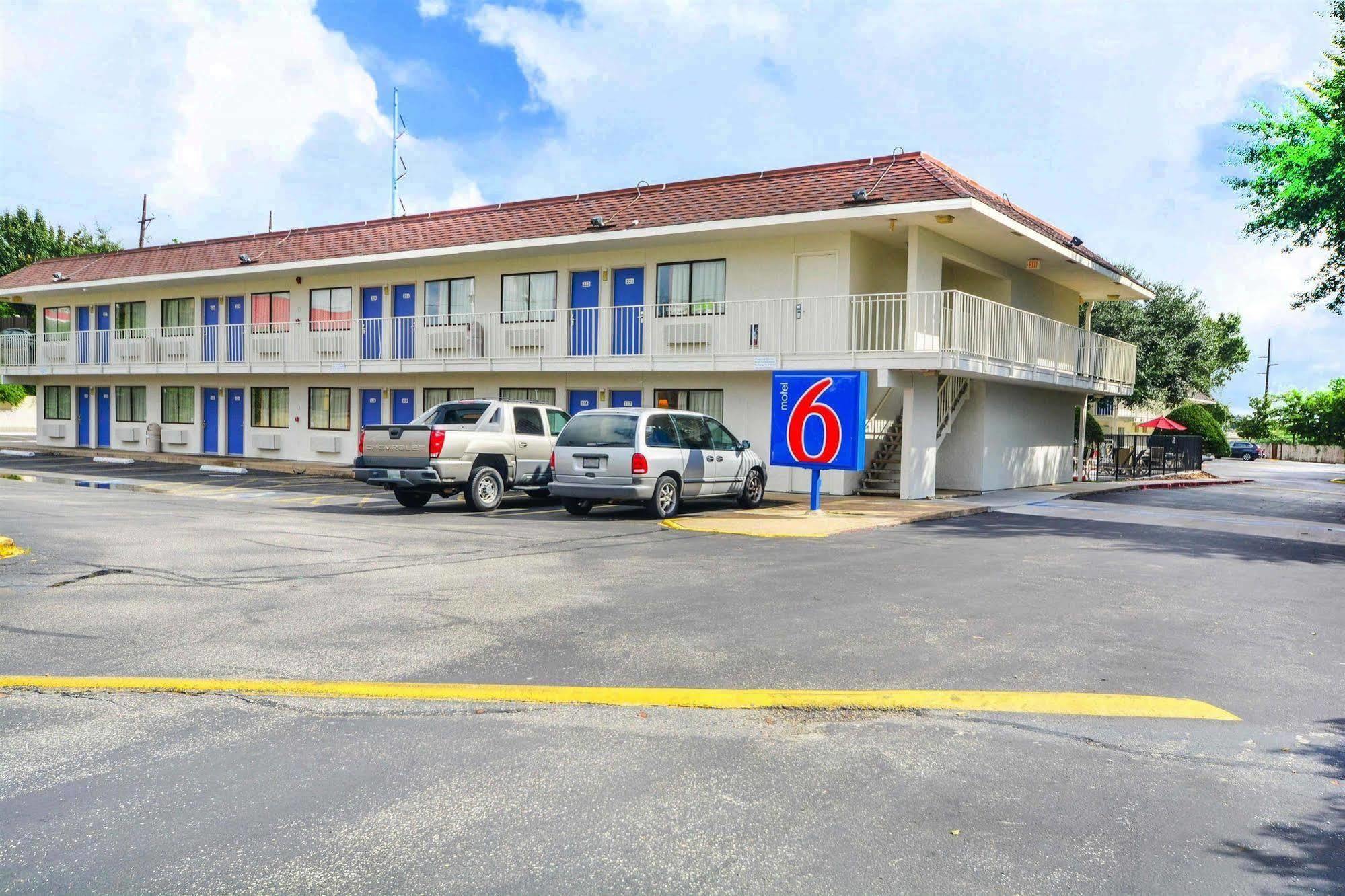 Motel 6-Huntsville, Tx エクステリア 写真
